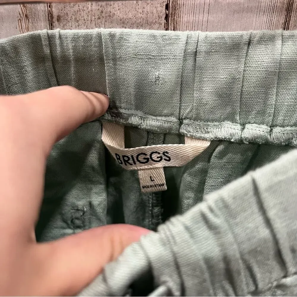 NWT Briggs Ladies' Green Linen Blend Pull-On Short